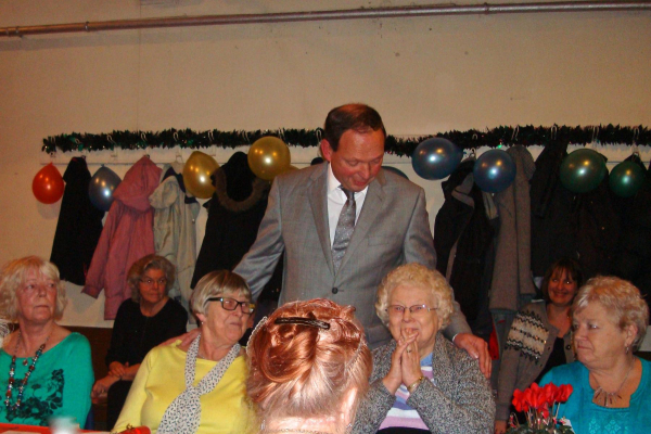 lan Strachan, singer, entertains at the Edenfield Village Residents Senior Citizens Concert in December
17-Buildings and the Urban Environment-05-Street Scenes-011-Edenfield
Keywords: 2013