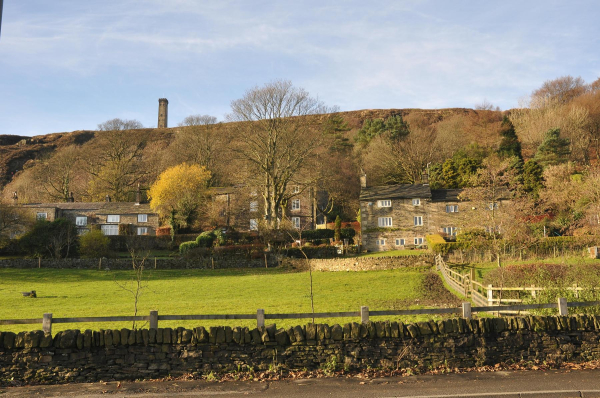 View of Holcombe Hill, Peel Tower and cottages from Lumb Carr Road
08- History-01-Monuments-002-Peel Tower
Keywords: 2013