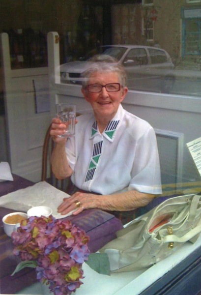 Doris Hibbert enjoying lunch at Bailey's 
09-People and Family-02-People-000-General

Keywords: 2014
