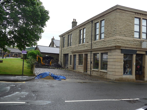 Elizabeth Street re-cobbled  19 July 14  
17-Buildings and the Urban Environment-05-Street Scenes-011-Edenfield

Keywords: 2014