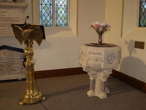 Inside St Andrew's Church
06-Religion-01-Church Buildings-002-Church of England  -  St. Andrew, Bolton Street, Ramsbottom
Keywords: 2015