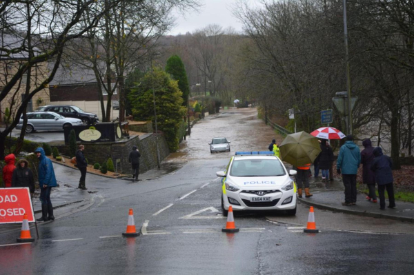 Boxing Day Floods - Kenyon Street, Ramsbottom
14-Leisure-04-Events-009-Floods
Keywords: 2015