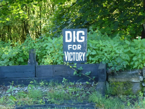 War Weekend - May Bank Holiday
14-Leisure-04-Events-003-1940s weekends
Keywords: 2015