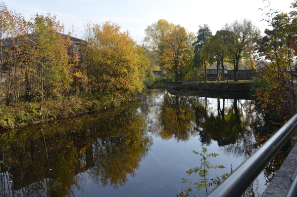 Reflections on the River Irwell by the Wharf 
17-Buildings and the Urban Environment-05-Street Scenes-021-Peel Brow area
Keywords: 2015
