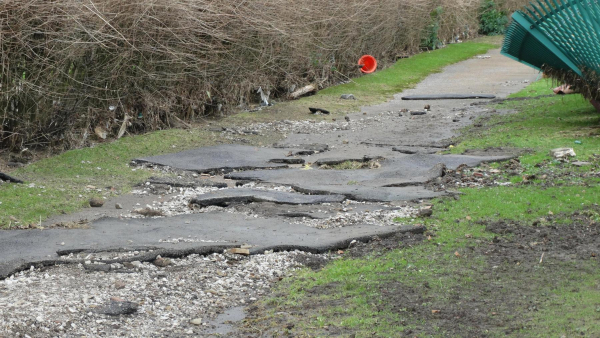 Flood damage in Nuttall Park
14-Leisure-01-Parks and Gardens-001-Nuttall Park General
Keywords: 2015