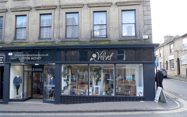 Velvet, Bridge St
17-Buildings and the Urban Environment-05-Street Scenes-003-Bridge Street
Keywords: 2016