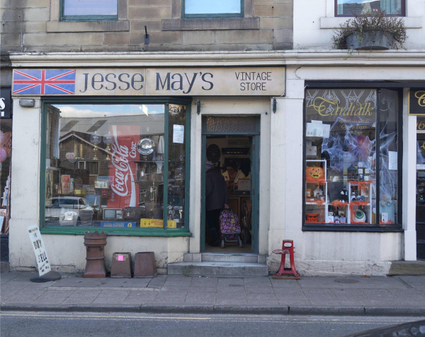 Jesse May's Vintage Store, Bridge St 
17-Buildings and the Urban Environment-05-Street Scenes-003-Bridge Street
Keywords: 2016
