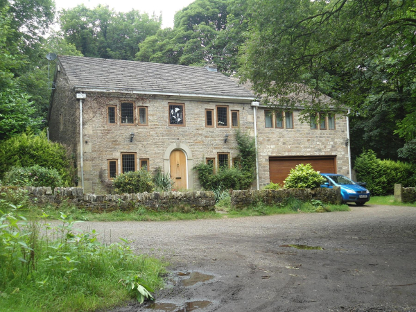 Nuttall Cottage 
17-Buildings and the Urban Environment-05-Street Scenes-018-Nuttall Hall Road Cottages
Keywords: 2016