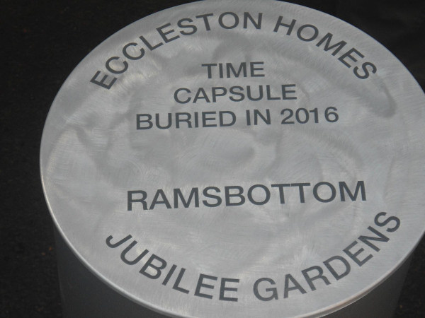 Time Capsule Ramsbottom Cottage Hospital Nuttall Lane
17-Buildings and the Urban Environment-05-Street Scenes-019-Nuttall area
Keywords: 2016