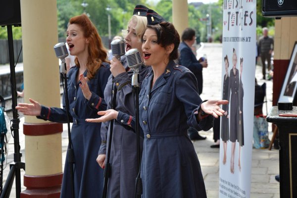 1940s Weekend  - The Hotsie Totsies
14-Leisure-04-Events-003-1940s weekends
Keywords: 2016