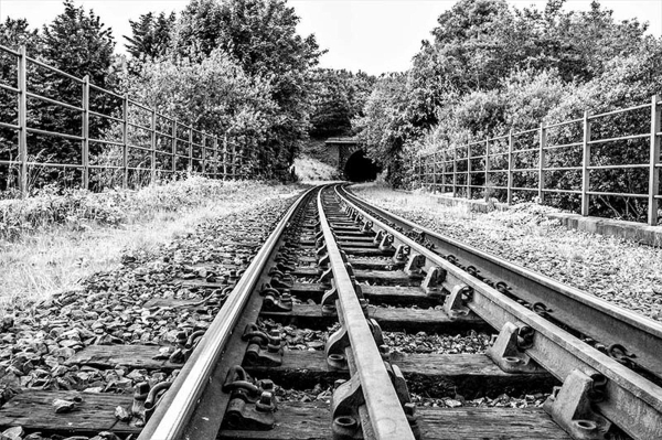 Railway Lines On Kay Bridge Summerseat 
16-Transport-03-Trains and Railways-000-General
Keywords: 2017