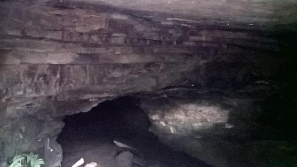 Gollinrod Gorge, showing Nuttall Mills tail race which enters a tunnel before exiting into River Irwell 
17-Buildings and the Urban Environment-05-Street Scenes-019-Nuttall area
Keywords: 2017