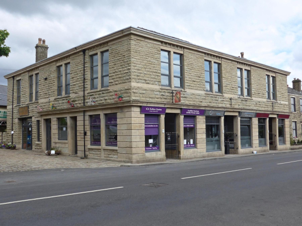 A new business: ICA Tuition Centre in the Co-op Building   , Market Street, Edenfield
17-Buildings and the Urban Environment-05-Street Scenes-011-Edenfield
Keywords: 2018