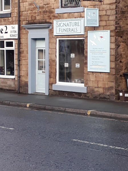 Signature Funeral Parlour Bolton Road West 
17-Buildings and the Urban Environment-05-Street Scenes-002-Bolton Road West
Keywords: 2018