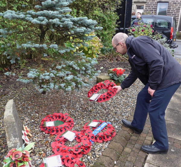 Remembrance Service in Edenfield Memorial Garden 
17-Buildings and the Urban Environment-05-Street Scenes-011-Edenfield
Keywords: 2018