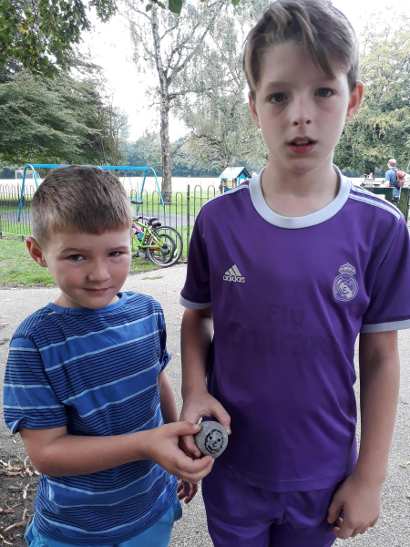 Rammy Rocks  - painting rocks and leaving them for others to find
09-People and Family-02-People-000-General
Keywords: 2018