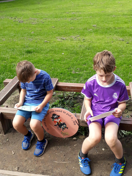 Bury Treasure Hunt in Nuttall Park
14-Leisure-01-Parks and Gardens-001-Nuttall Park General
Keywords: 2018