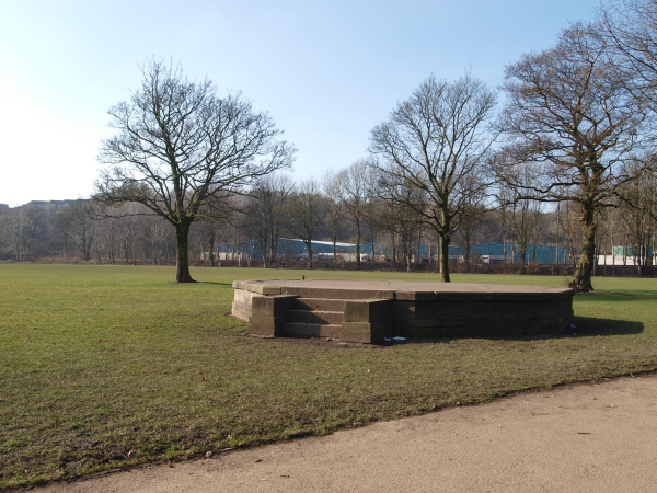 Band Stand Nuttall Park
14-Leisure-01-Parks and Gardens-001-Nuttall Park General
Keywords: 2018