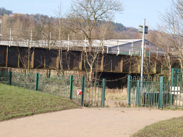 Entrance from park to Cormar Carpets 
14-Leisure-01-Parks and Gardens-001-Nuttall Park General
Keywords: 2018