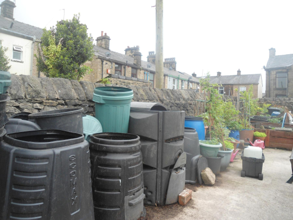 Allotment at Buchanan Sports & Social Club
14-Leisure-05-Pubs-035-Buchanan Sports and Social Club
Keywords: 2018