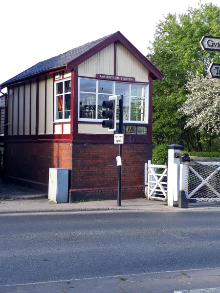 Signal Box on Bridge Street
17-Buildings and the Urban Environment-05-Street Scenes-003-Bridge Street
Keywords: 2019