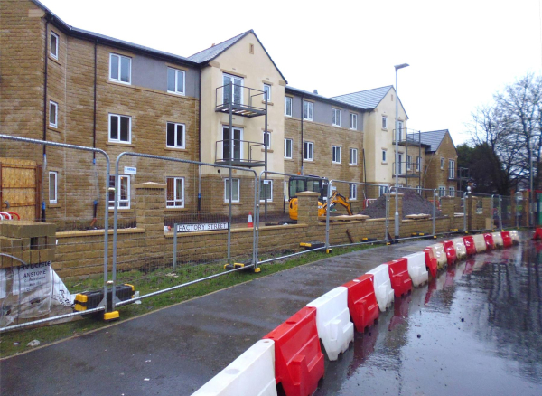 Factory Street Factory Street - new The Cottons apartments being built
17-Buildings and the Urban Environment-05-Street Scenes-009-Crow Lane Area
Keywords: 2019