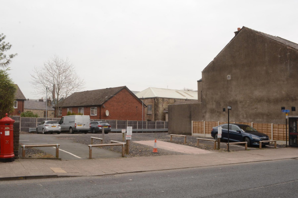 Bridge Street - Old police station - now a temporary car park
17-Buildings and the Urban Environment-05-Street Scenes-003-Bridge Street
Keywords: 2019