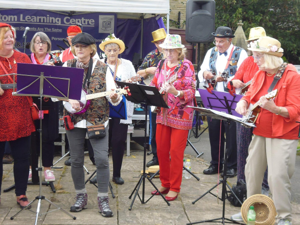 Black Pudding Lobbing Championships
14-Leisure-04-Events-000-General
Keywords: 2019