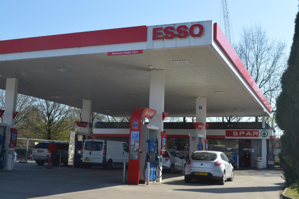 refurbished Esso garage on Stubbins Lane
17-Buildings and the Urban Environment-05-Street Scenes-027-Stubbins Lane and Stubbins area
Keywords: 2019