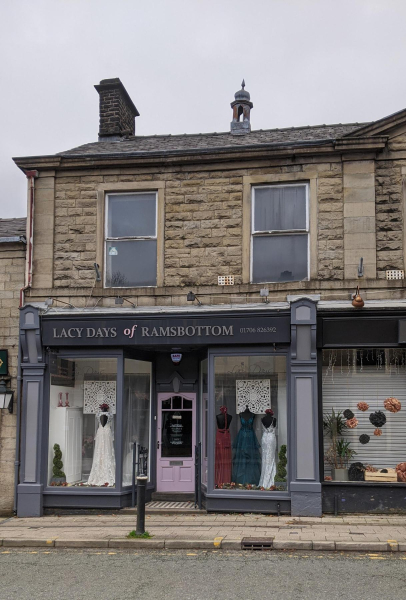 Lacy Days - 45 Bolton Street
17-Buildings and the Urban Environment-05-Street Scenes-031 Bolton Street
Keywords: 2020