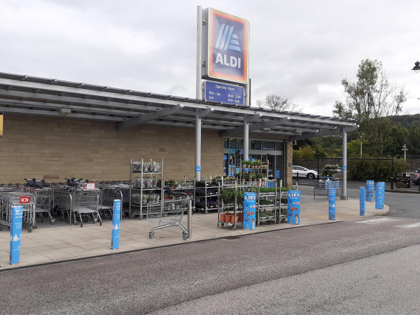 ALDI Railway bottom
03-Shops, Restaurants and Hotels-02-Individual shops-001-Supermarkets
Keywords: 2020