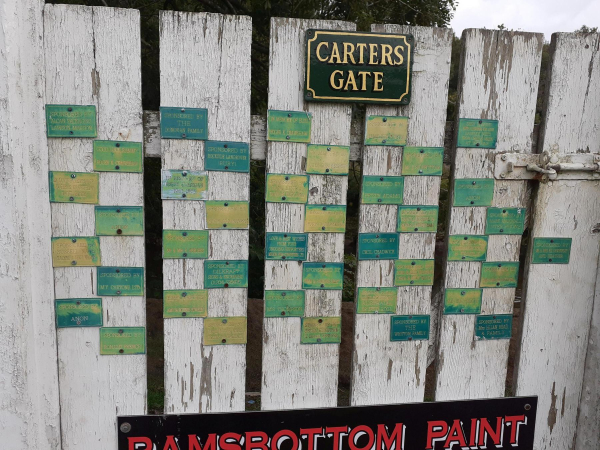 Carter's Gate with Memory Plaque's 
17-Buildings and the Urban Environment-05-Street Scenes-015-Kay Brow
Keywords: 2020