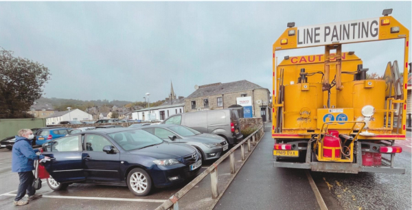 Line Painting Lorry - Railway Street 
17-Buildings and the Urban Environment-05-Street Scenes-022-Railway Street
Keywords: 2021