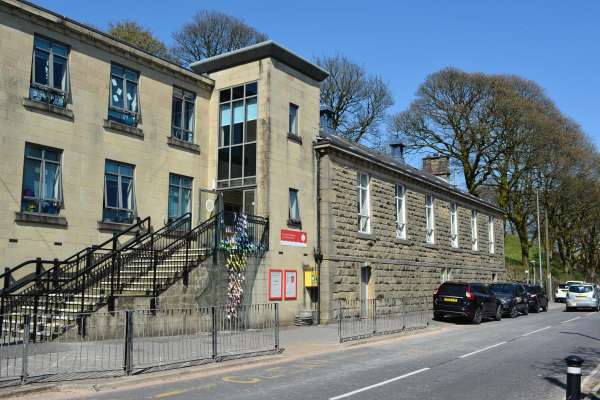 Holcombe Village
17-Buildings and the Urban Environment-05-Street Scenes-014-Holcombe Village
Keywords: 2021