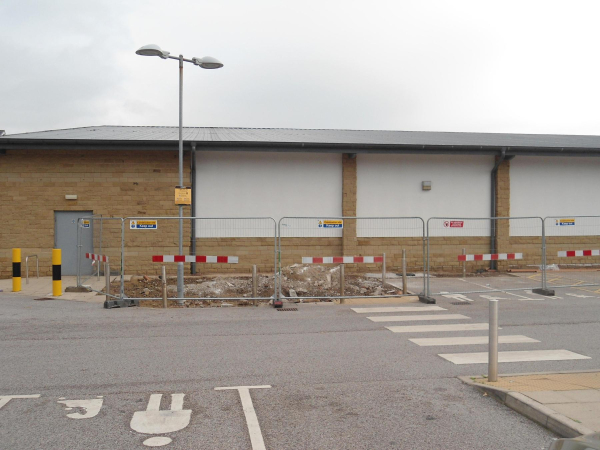 Aldi getting ready for refurbishment 
03-Shops, Restaurants and Hotels-02-Individual shops-001-Supermarkets
Keywords: 2021