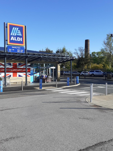 Aldi and Paper Mili Chimney 
03-Shops, Restaurants and Hotels-02-Individual shops-001-Supermarkets
Keywords: 2021