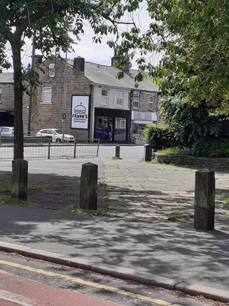Gardens at the junction of Dundee Lane and Bolton Road West  
17-Buildings and the Urban Environment-05-Street Scenes-010-Dundee Lane
Keywords: 2021