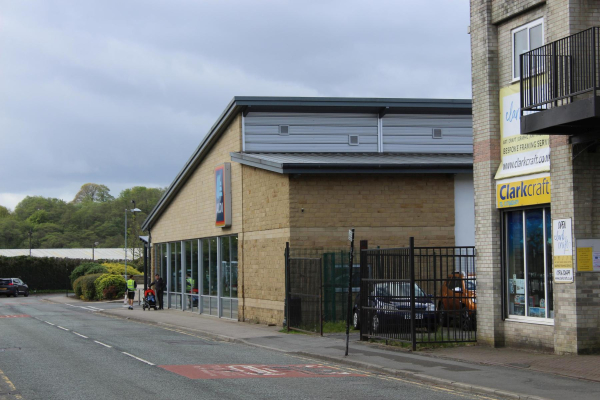 Aldi & Clarkcraft
03-Shops, Restaurants and Hotels-02-Individual shops-001-Supermarkets
Keywords: 2022