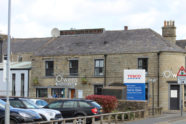 Owens 
17-Buildings and the Urban Environment-05-Street Scenes-022-Railway Street
Keywords: 2022