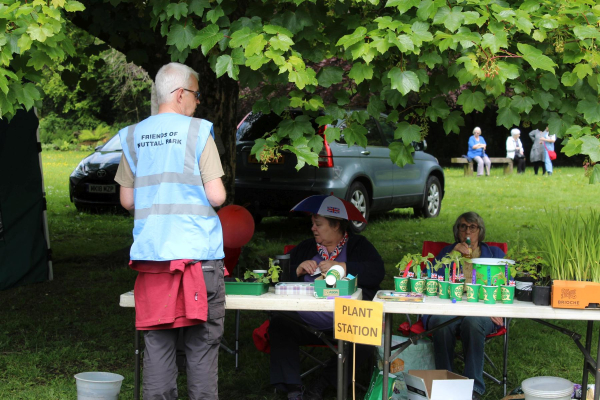 Queen Elizabeth II Platinum Jubilee Celebrations in Nuttall Park organised by Friends of Nuttall Park and Ramsbottom Rotary 
14-Leisure-01-Parks and Gardens-001-Nuttall Park General
Keywords: 2022