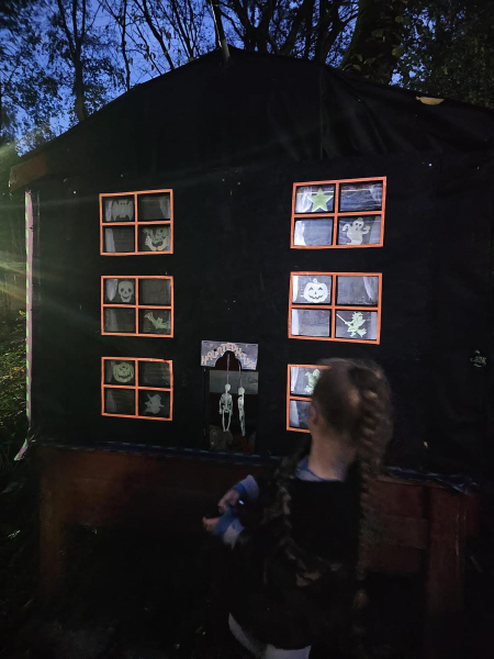 Halloween River Garden Stubbins 
17-Buildings and the Urban Environment-05-Street Scenes-027-Stubbins Lane and Stubbins area
Keywords: 2023