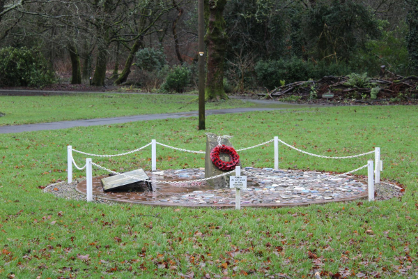 War Memorial Monument in Nuttall Park
14-Leisure-01-Parks and Gardens-001-Nuttall Park General
Keywords: 2023
