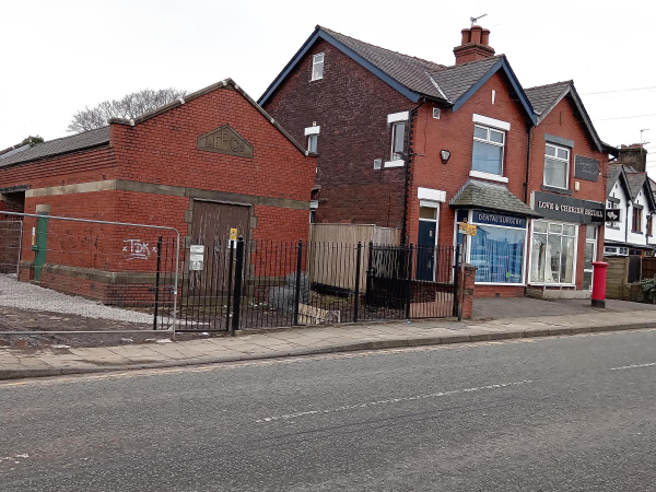 Sub Station and Shops Longsight Rd
17-Buildings and the Urban Environment-05-Street Scenes-013-Holcombe Brook Area
Keywords: 2024