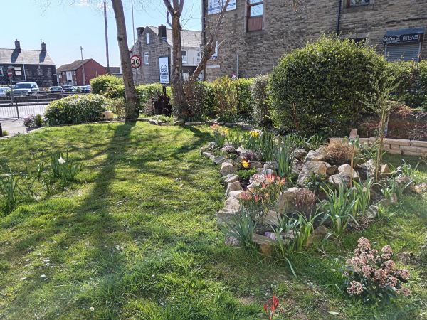 Gardens at Bolton rd West & Dundee Lane 
17-Buildings and the Urban Environment-05-Street Scenes-002-Bolton Road West
Keywords: 2025