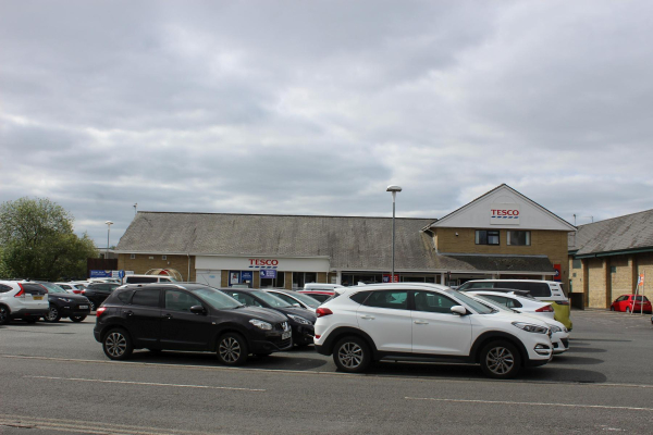 Tesco and Car Park
17-Buildings and the Urban Environment-05-Street Scenes-030-Union Street supermarket area
Keywords: 2025