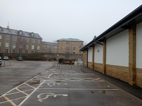 Aldi carpark
17-Buildings and the Urban Environment-05-Street Scenes-022-Railway Street
Keywords: 2025