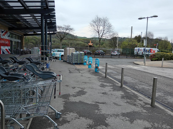 Aldi trolly park
17-Buildings and the Urban Environment-05-Street Scenes-022-Railway Street
Keywords: 2025