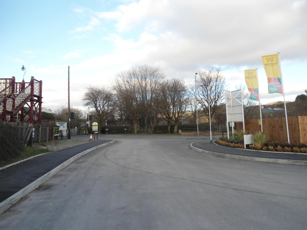 Entrance to Willow Bank Complex
02-Industry-01-Mills-027-Mondi Papermill
Keywords: 2025