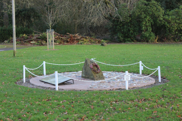 Memorial Stone Nuttall Park
14-Leisure-01-Parks and Gardens-001-Nuttall Park General
Keywords: 2025