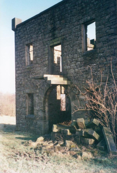 Poritt's Wet House (for drying blankets) 
to be catalogued
Keywords: 2000